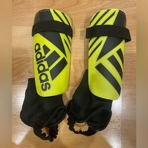 ⚽️ Youth Adidas Soccer Shin Guards